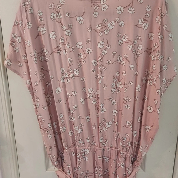 Ava & Viv Pink Floral Flutter Sleeves Tie Waist Crossover Dress in Size 3X - Picture 10 of 13